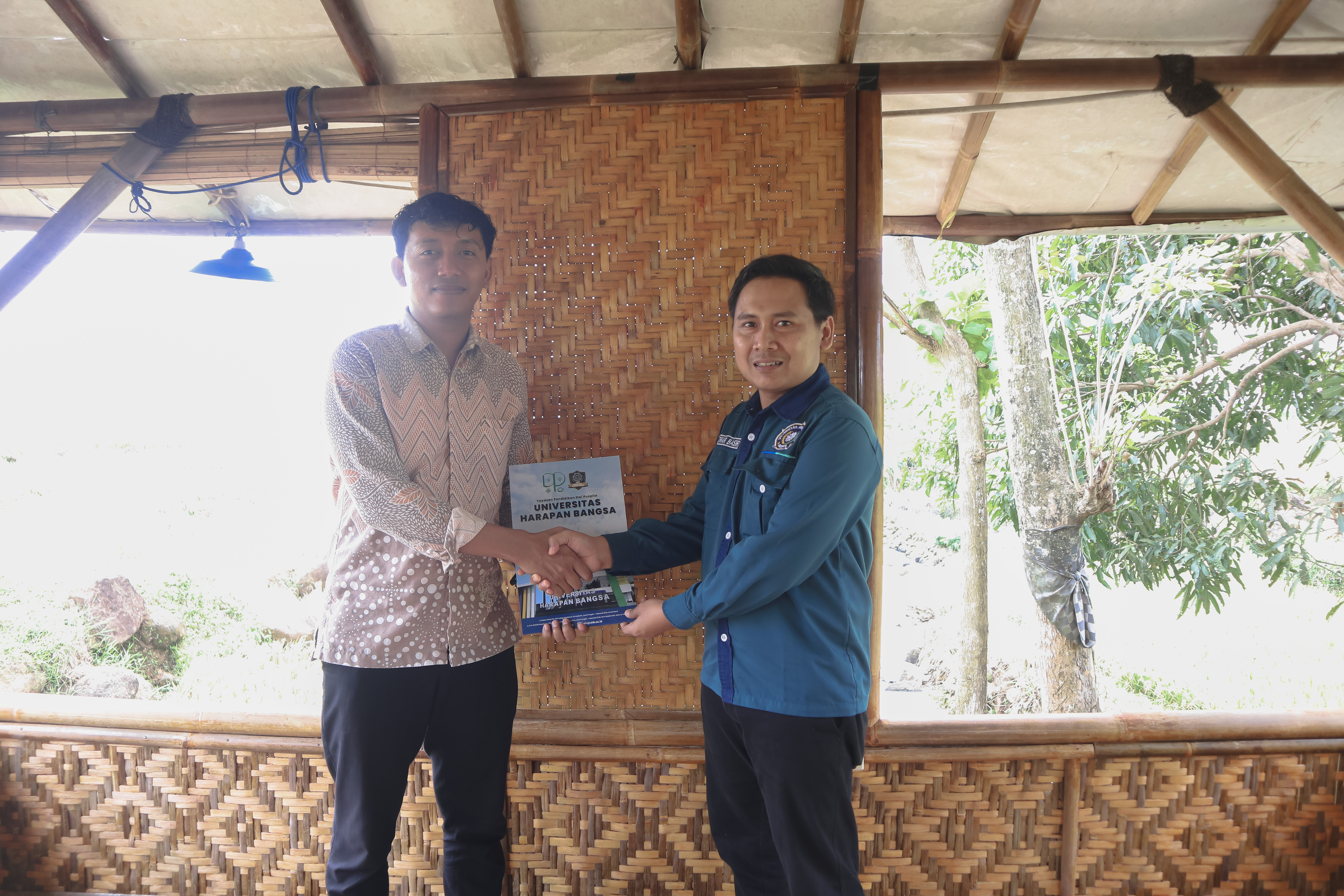 UMBS dan UHB Jalin Kolaborasi Strategis dalam Penguatan Tri Dharma Perguruan Tinggi.